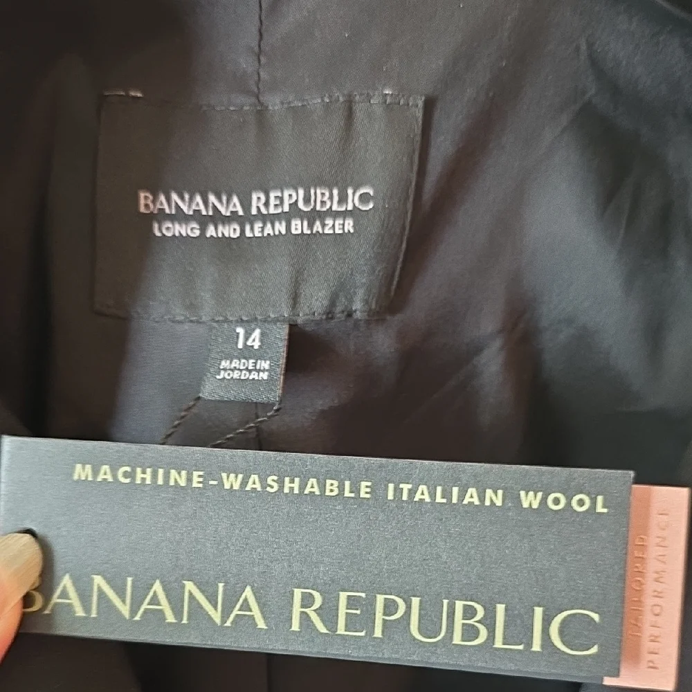 NWT - Banana🍌Republic Black Blazer - Picture 2 of 16